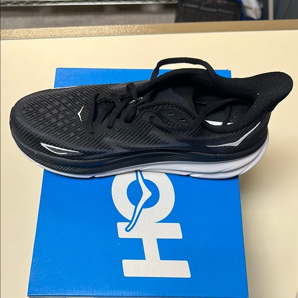 CLEARANCE!!!!HOKA Clifton 9 Black Running Shoes - Picture 7 of 13